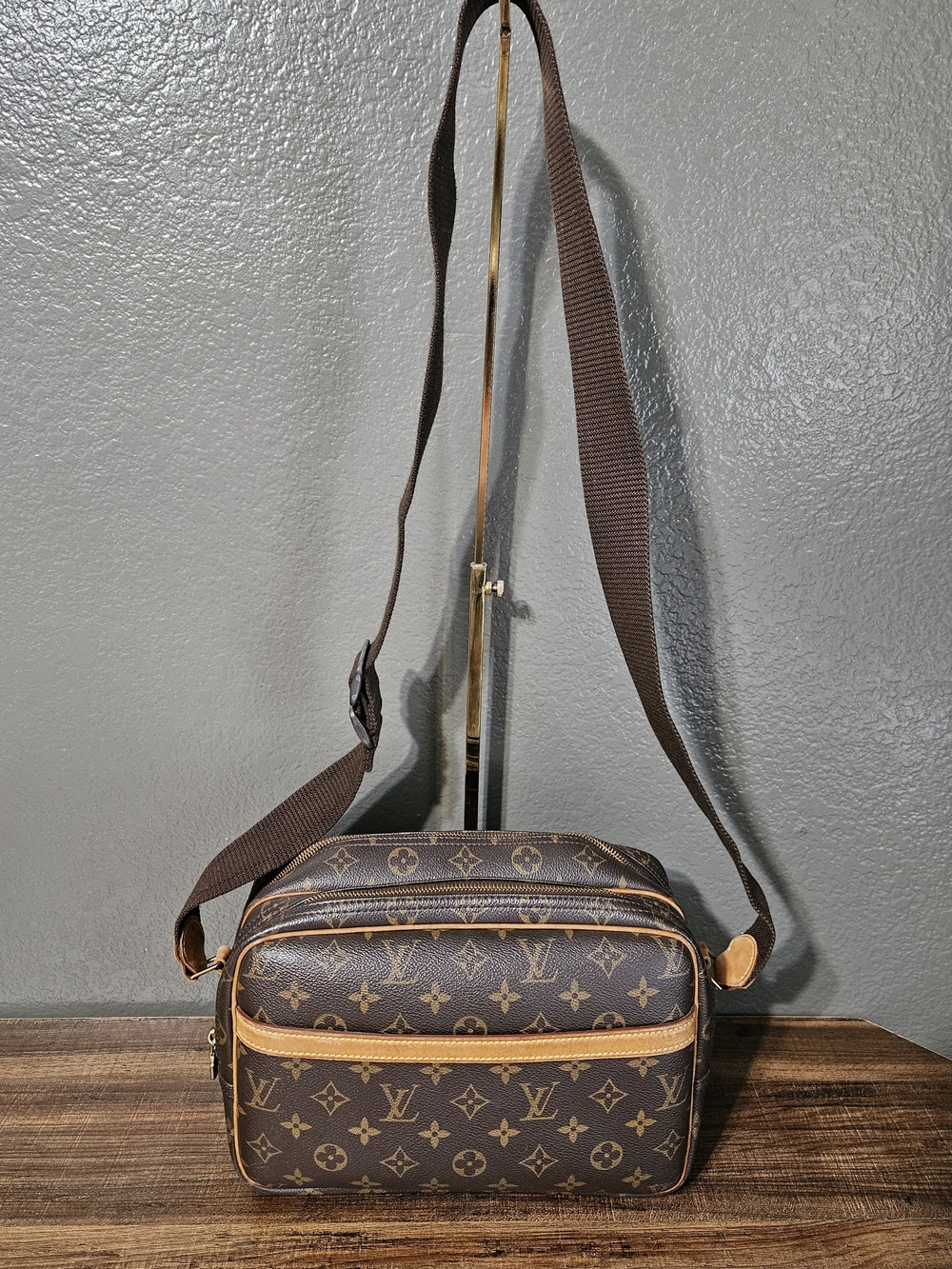 Authentic Louis Vuitton Reporter PM Crossbody Monogram Canvas